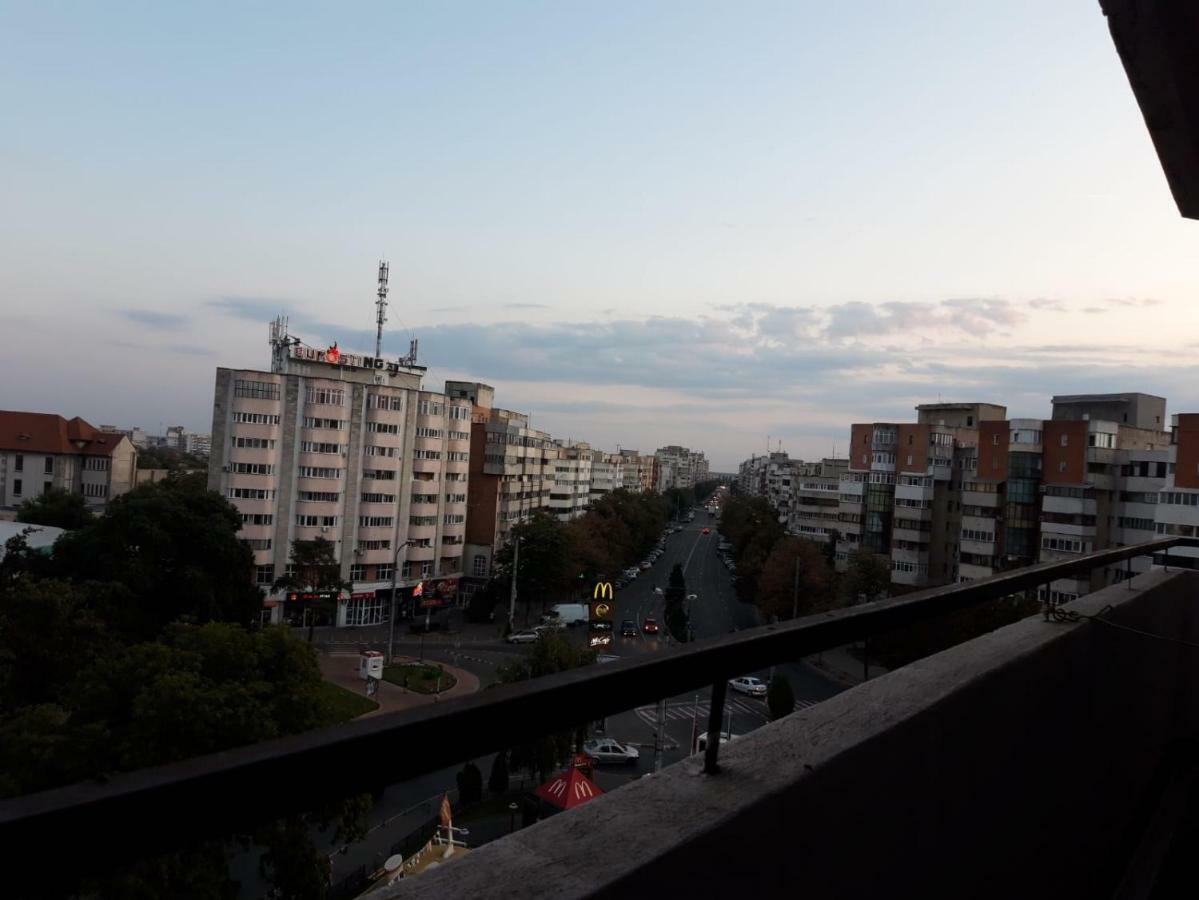 Hellen'S Ultracentral Apartament Buzău Eksteriør bilde