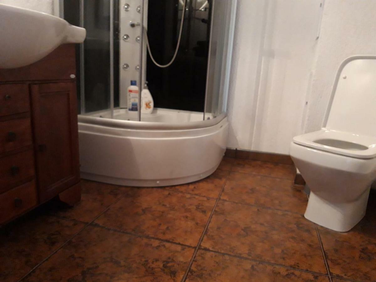 Hellen'S Ultracentral Apartament Buzău Eksteriør bilde